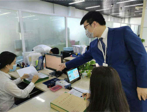 北京市豐臺區(qū) 傾力助推中小微企業(yè)，推行創(chuàng)新“延時服務包”·高效開展中小企業(yè)跨時段專人咨詢